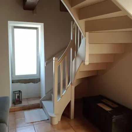 80 M2 Au Calme Et 20 Mn De La * Landeronde