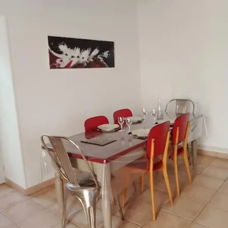Holiday home 80 M2 Au Calme Et 20 Mn De La
