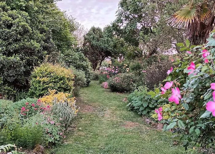 80 M2 Au Calme Et 20 Mn De La Landeronde